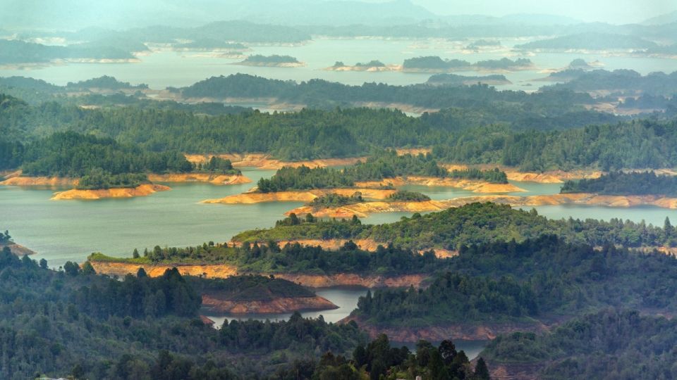 From Medellin: Guatape Lake Boat Tour and El Peñol Rock Hike - Boat Tour Insights