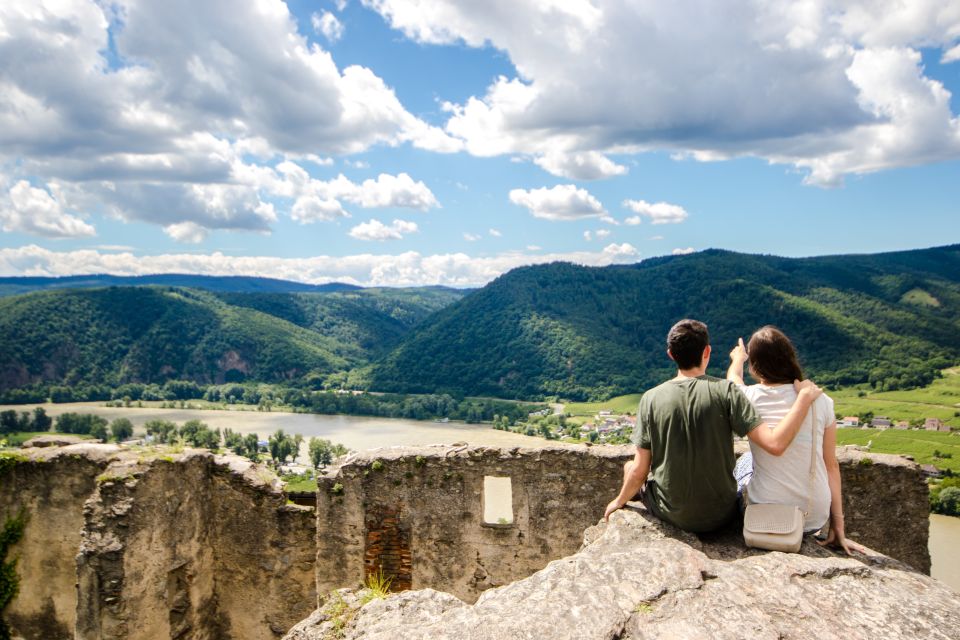 From Vienna: Wachau Valley Day Tour With Wine Tasting - Wine Tasting Experience