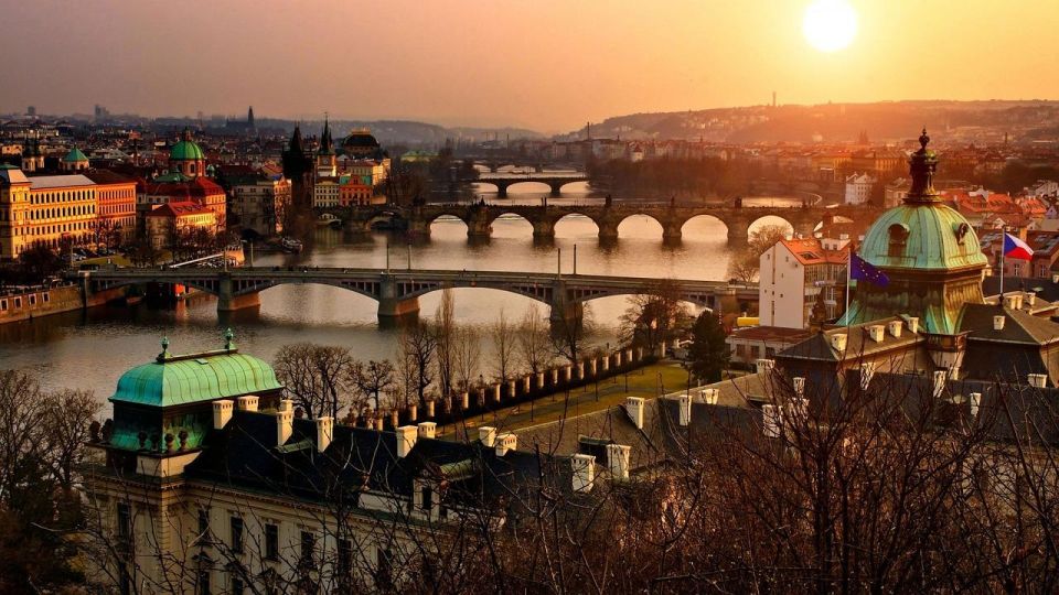 Full-Day Private Tour to Prague From Vienna - Tips for Travelers