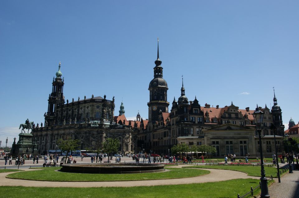 Full Day Tour to Dresden With Zwinger Visit From Prague - Booking Process