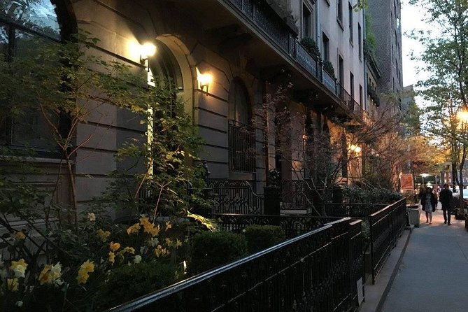 Ghosts of Greenwich Village: 2-Hour Private Walking Tour - What to Expect on the Tour