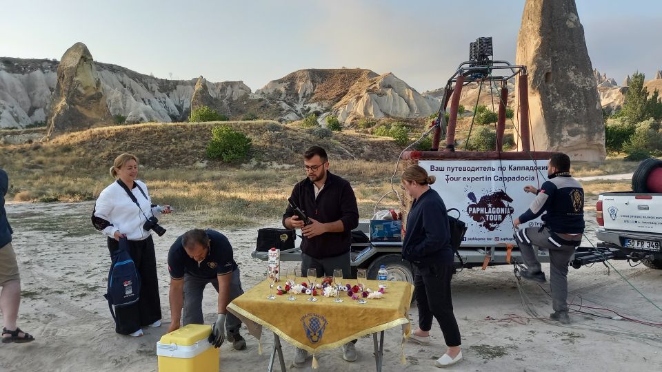 Göreme: Luxury Hot Air Balloon Flight in Göreme Valleys - Booking Process