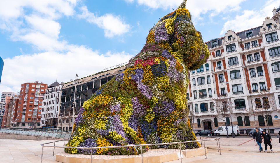 Guggenheim Museum Bilbao Private Tour With Official Guide - Frequently Asked Questions