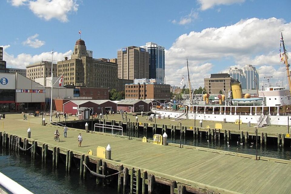 Halifax Boardwalk and Seaport: Smartphone Audio Tour - Maritime Stories and Monuments