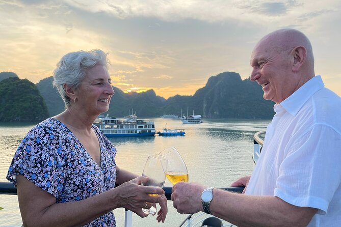 Halong Bay Luxury Day Cruise With Buffet Lunch and Limousine Bus - Tour Itinerary Highlights