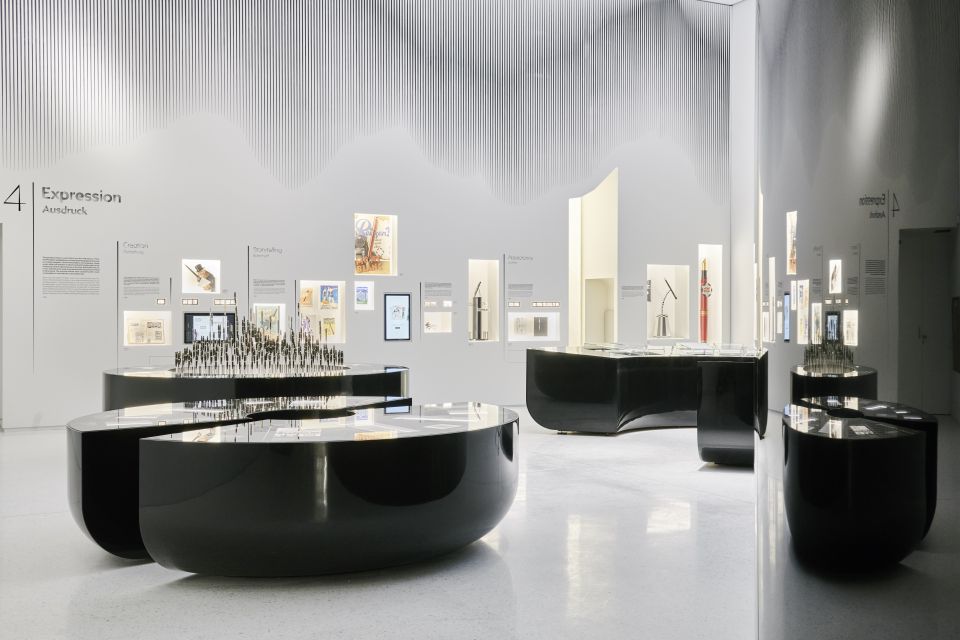 Hamburg: Creative Writing Classes at MONTBLANC HAUS - Refreshments at the Café