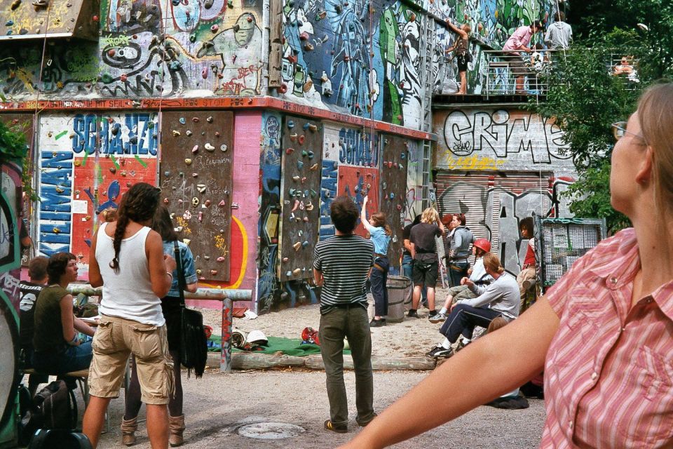 Hamburg: Downtown, Alster & Alternative Areas Bike Tour - Booking Process