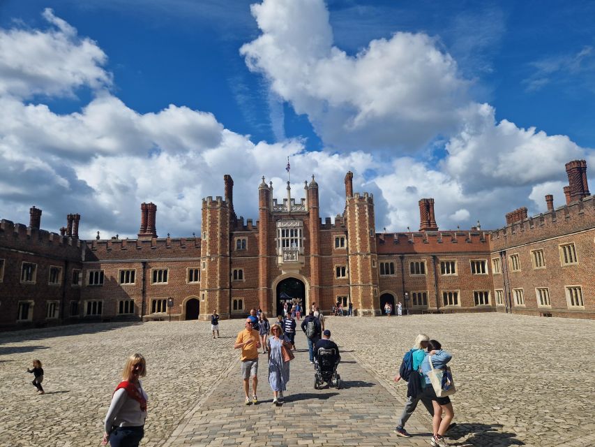 Hampton Court and Windsor Castle, a Right Royal Day Out. - Customer Feedback and Reviews