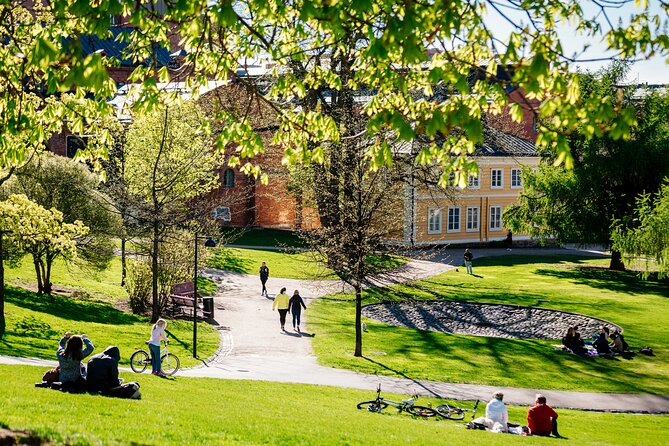 Helsinki Private Tour With a City Planner - Customer Reviews and Ratings