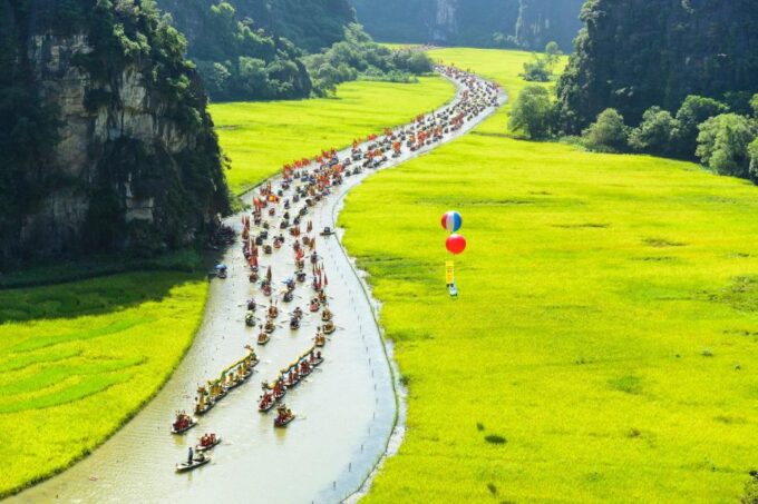 Hoa Lu - Tam Coc - Mua Cave - Cycling From Hanoi City - Inclusions and Amenities