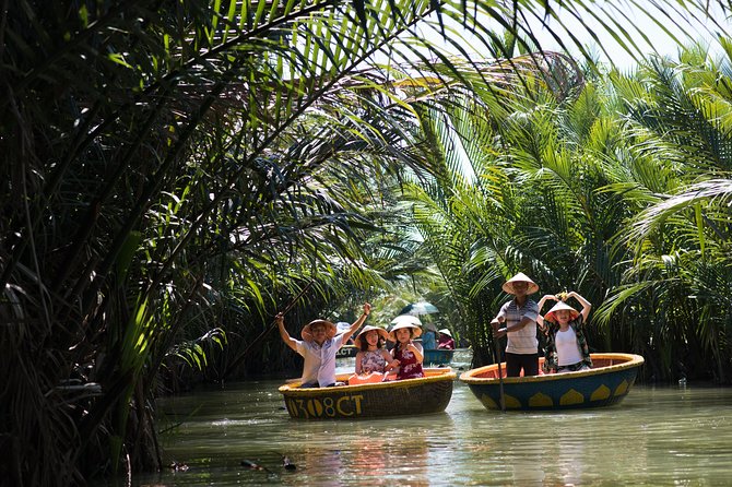 Hoi An/Da Nang: Vegetarian Cooking Class & Basket Boat Ride - Farm Visit and Crab Fishing