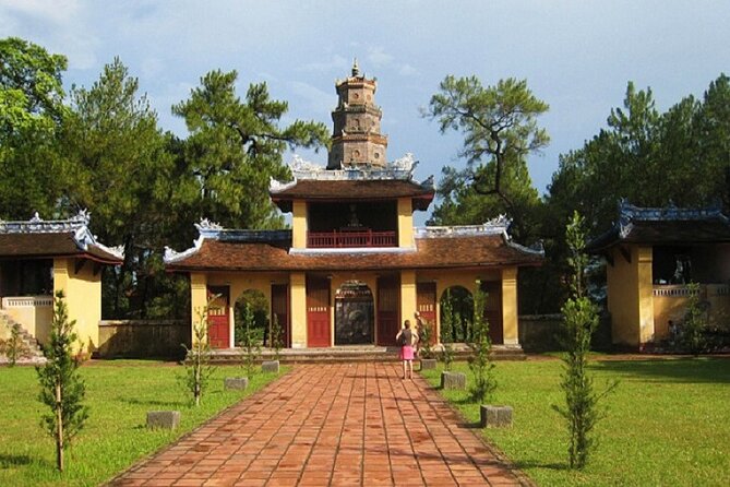 Hue Dragon Boat Tour: Visit Thien Mu Pagoda and Royal Tombs - Accessibility Features
