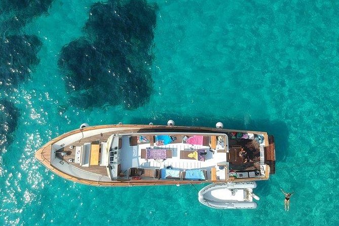 Ischia Island Excursion With the Rocca Corsa Motor Yacht - Onboard Dining and Refreshments