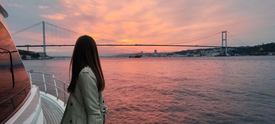 Istanbul: Bosphorus Sunset Cruise With Snacks and Drinks - Customer Reviews