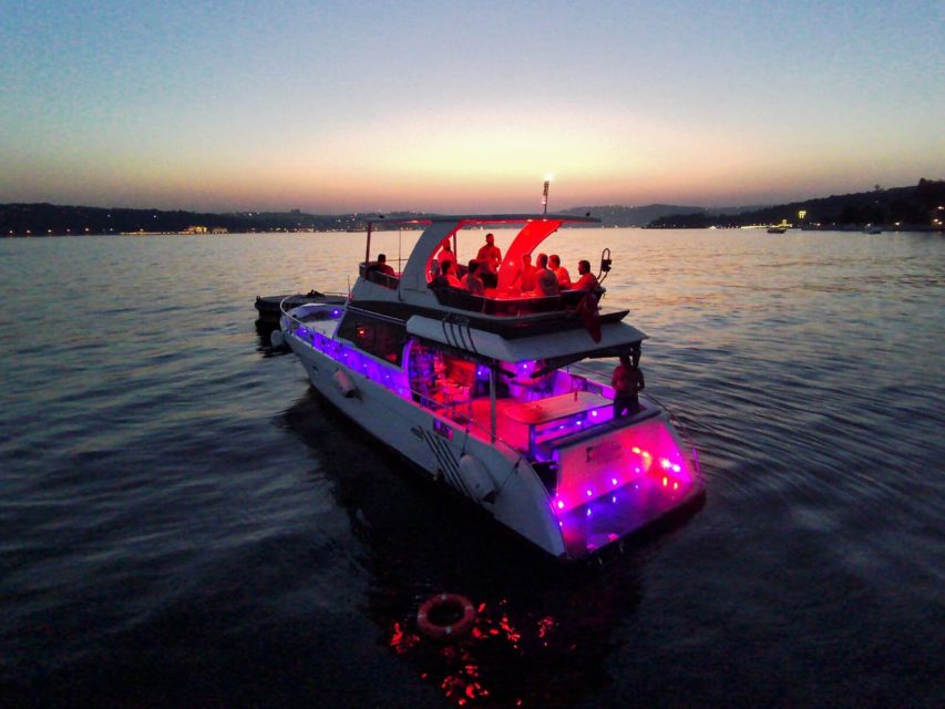 Istanbul Private Luxury Yacht on Bosphorus 14 Meter (46 Feet) - Catering Options