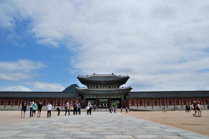 Korean Palace and Market Tour in Seoul Including Insadong and Gyeongbokgung Palace - Highlights