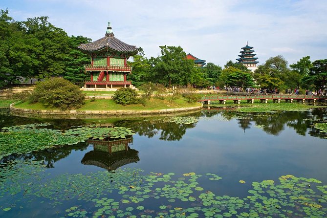 Korean Palace and Temple Tour in Seoul: Gyeongbokgung Palace and Jogyesa Temple - Nearby Attractions