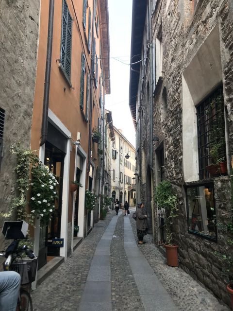 Lake Como: Self-Guided Walking Tour - Downtown Como - Booking Your Experience