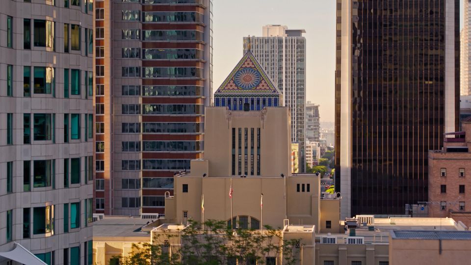 LA's Architectural Wonders: A Historic Walking Tour - Modern Lofts