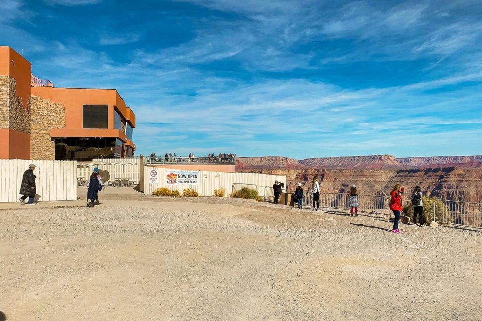 Las Vegas: Grand Canyon West Tour, Lunch & Optional Skywalk - Hotel Pickup and Drop-off