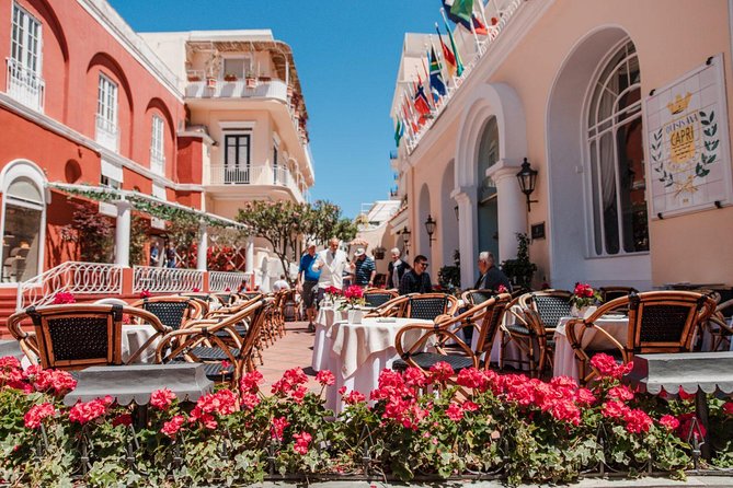 Li Galli Islands and Capri Small Group Boat Tour From Amalfi - Onboard Amenities and Activities