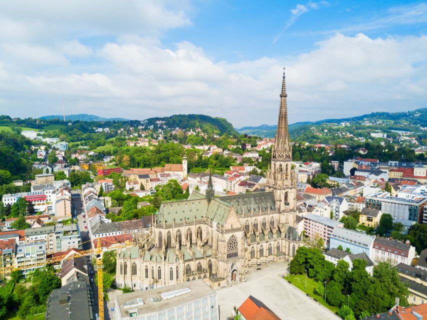 Linz: Private Guided Cycling Tour - Meeting Point Details