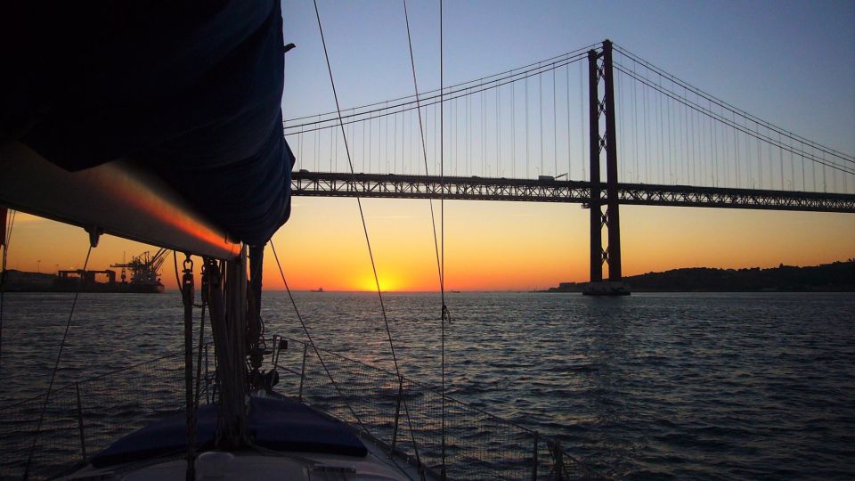 Lisbon: Private Sunset Sailing Tour With Champagne - Safety and Activities