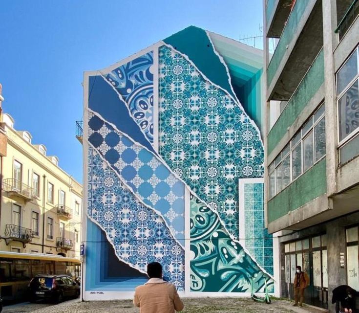 Lisbon: Street Art Walk - Discovering Alfamas Street Art