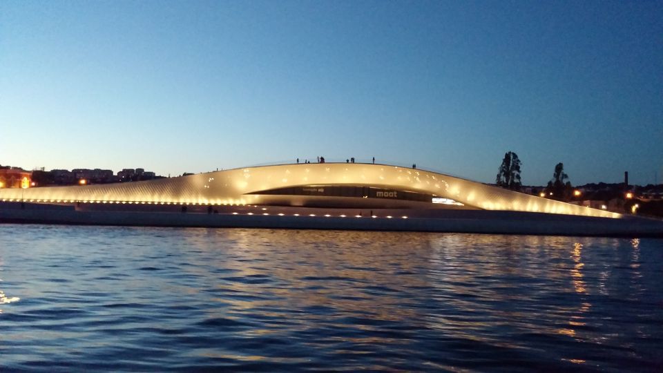 Lisbon: Sunset Boat Tour on Classic Boat - Attire Requirements