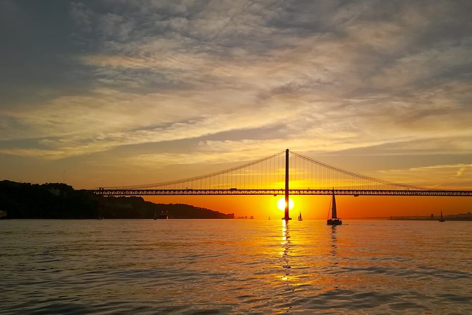 Lisbon Sunset Sailing Cruise With a Drink-2h Small Group Tour - Accessibility and Mobility
