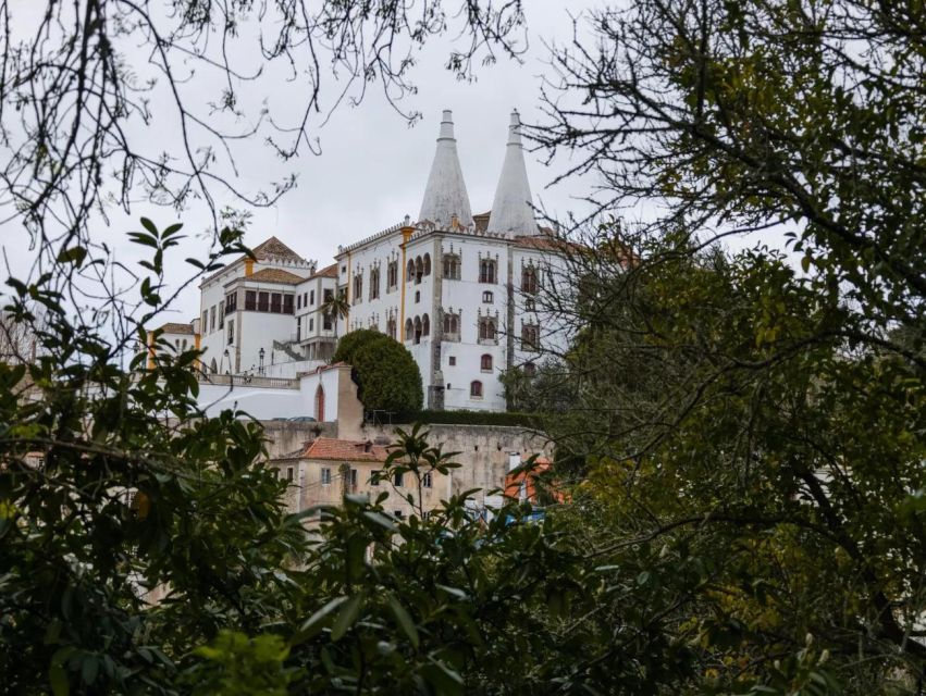 Lisbon: Tour to Sintra and Pena Palace - Quaint Streets and Local Pastries