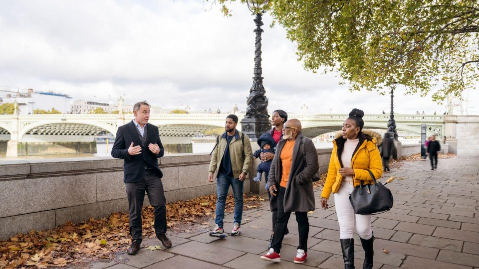 London: Private City Walking Tour With a Local - Private Group Benefits