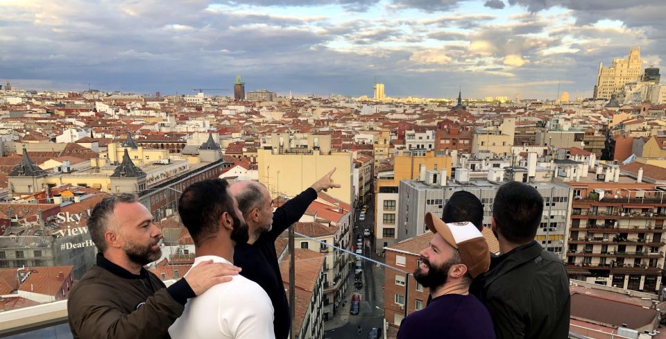 Madrid: Gran Vía Rooftops and Architecture Tour - Starting Location and Route