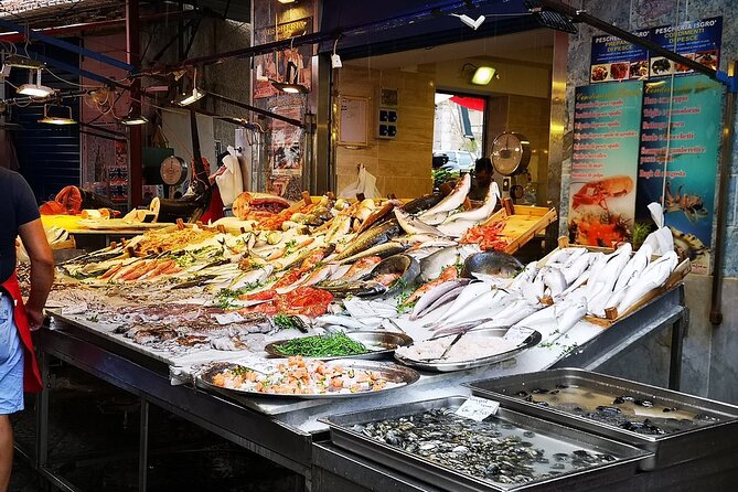 Markets and Monuments: Walking Tour in the Center of Palermo - Tour Duration and Group Size