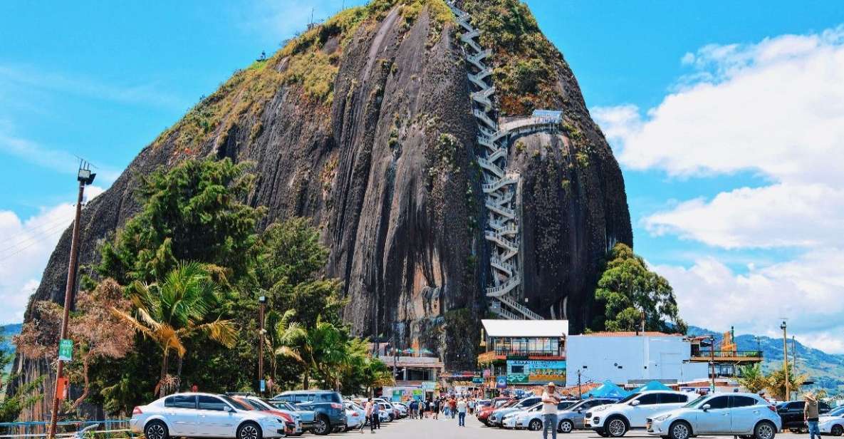 Medellin: Guatapé Tour, Lunch, Cruise, & Piedra Del Peñol - Local Cuisine Experience