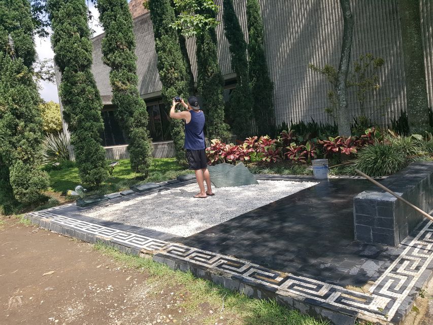 Medellin: Private 3-Hour Pablo Escobar Tour - Historical Context of Pablo Escobar