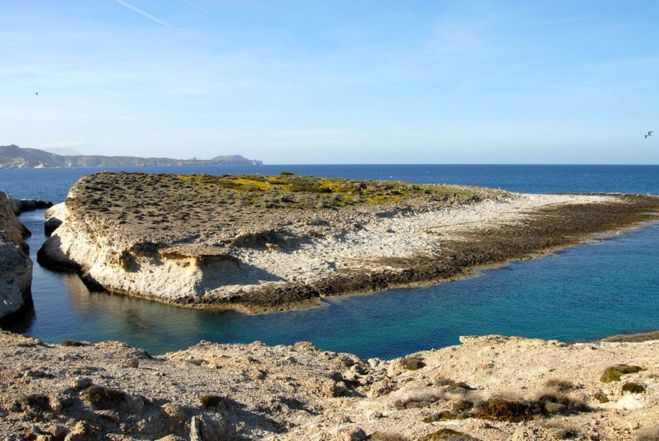 Milos Geological Hiking Tour - Unique Geological Features