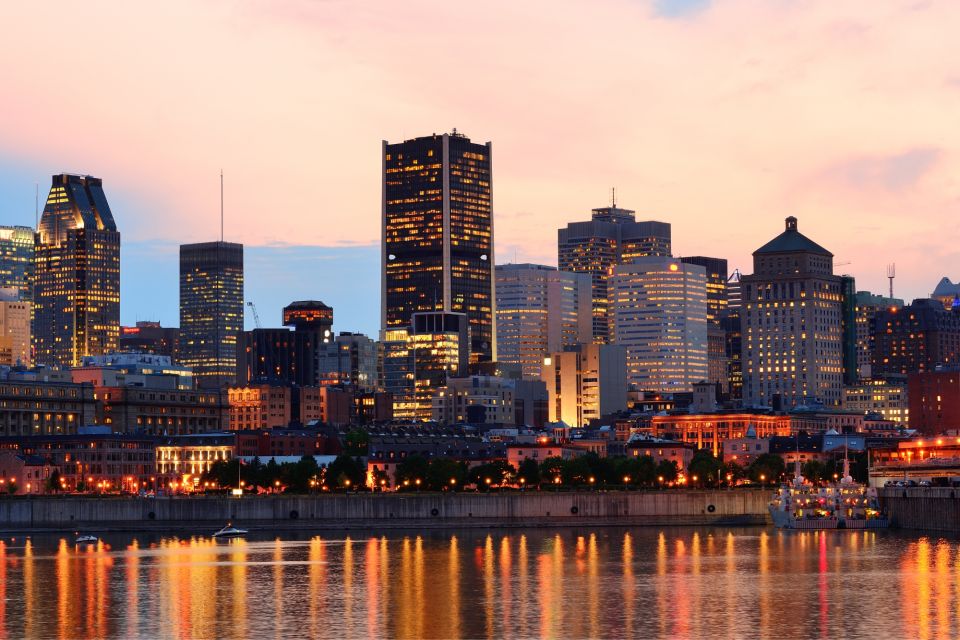 Montreal: First Discovery Walk and Reading Walking Tour - Pausing for Breaks and Attractions