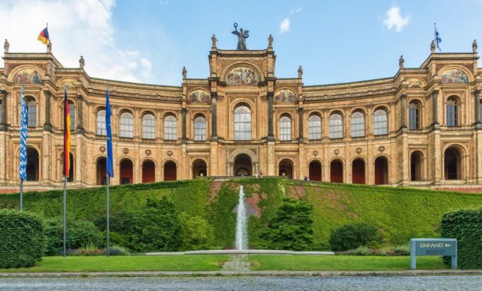 Munich: Highlights Private Bike Tour With Licensed Guide - Tour Duration Options
