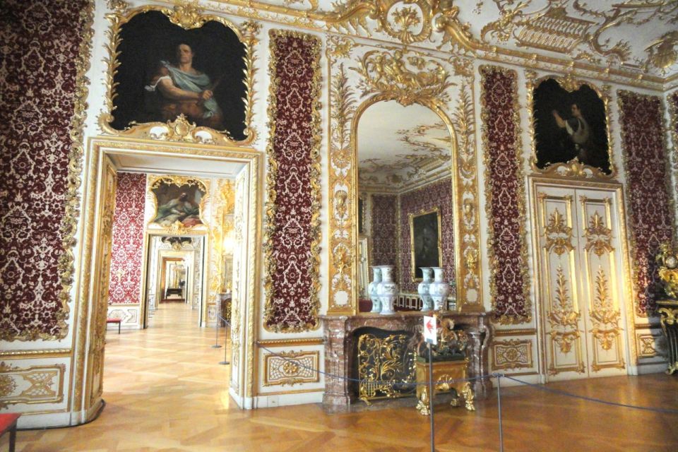 Munich: Residenz Palace, Museum and Treasury Private Tour - Uncover the Residenz Museums Treasures