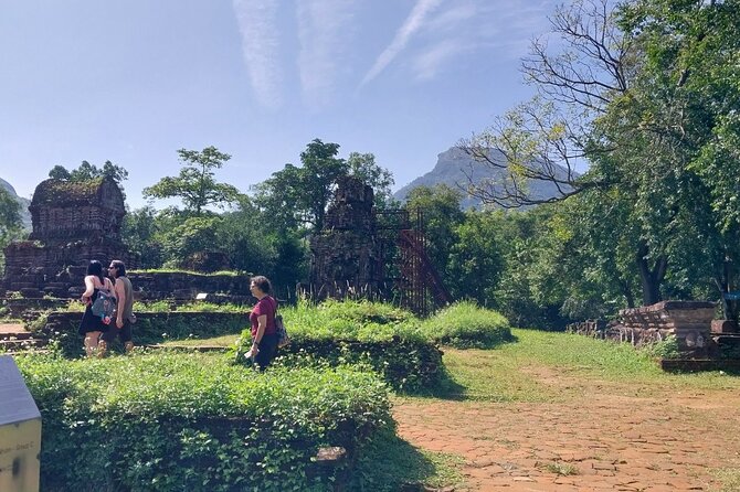 My Son Sanctuary Early Morning Private Tour With Breakfast - Rice Paper Making Activity