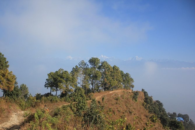 Nagarkot Sunrise View and Day Hike to Changu Narayan Temple - Group Dynamics