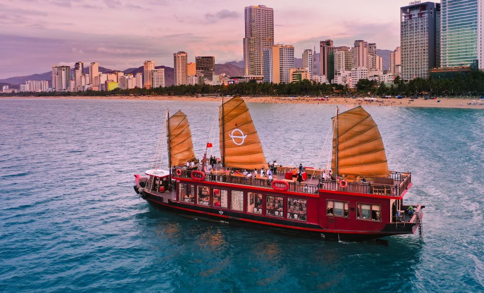 Nha Trang: Romantic Sunset Cocktails and Dinner Cruise - Live Entertainment Experience