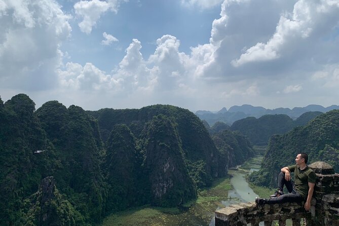 Ninh Binh Group Tour of 11 From Hanoi via Mua Cave, Tam Coc, Hoa Lu - Tam Coc Caves and Floating Market