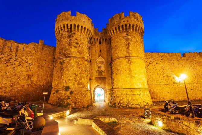 Outdoor Scavenger Hunt and Tour of Rhodes Old Town - Language Support