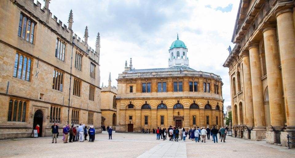 Oxford: 3-Hour Private Tour With Student Guide - Meeting Point Information