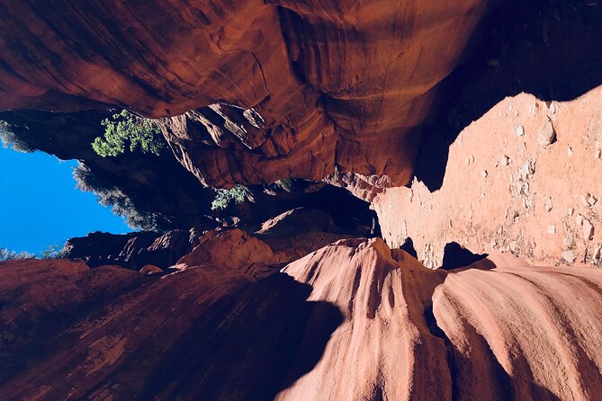 Peekaboo Slot Canyon 4WD Tour - Transportation and Accessibility