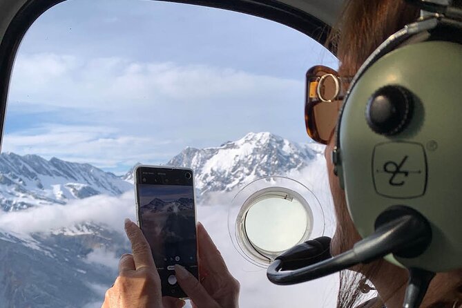 Pilots Choice - 2 Glaciers With Snow Landing - 35MINS - Safety and Accessibility