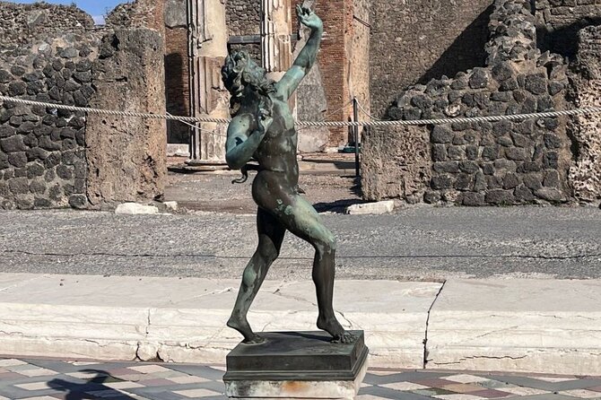 Pompeii and Naples Day Trip From Rome by High Speed Train - Meeting Point and Tour Logistics