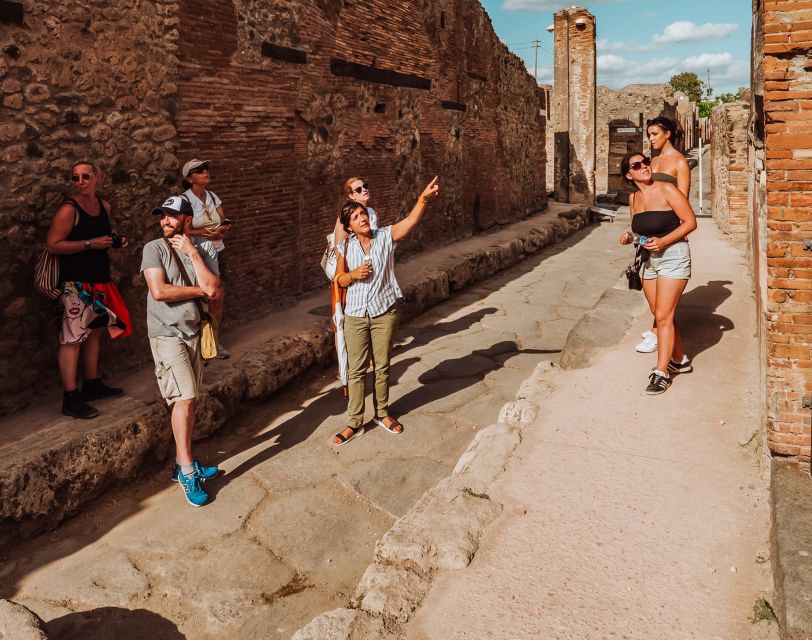 Pompeii: Entry Ticket and Guided Tour With an Archaeologist - Customer Ratings and Feedback